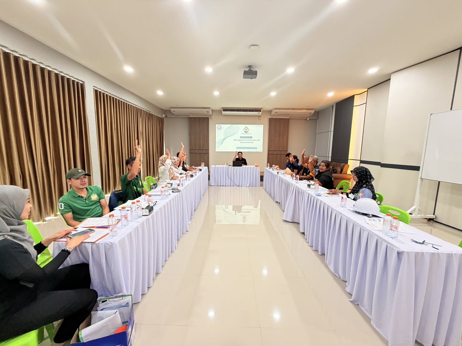 ประชุมชี้แจ้งเกณฑ์และตรวจประเมินสถานประกอบการที่เข้าร่วมโครงการตามหลักเกณฑ์ธรรมาภิบาลสิ่งแวดล้อม